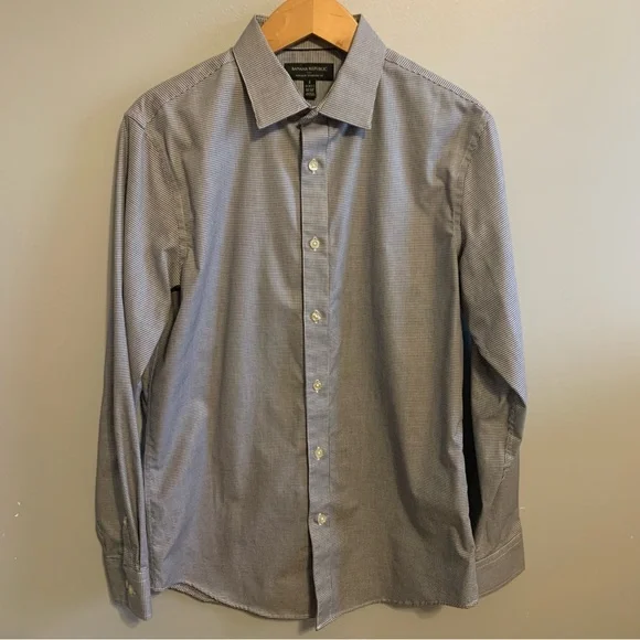 slim fit dress slacks Banana Republic Untucked Standard-Fit Chambray Shirt Blue